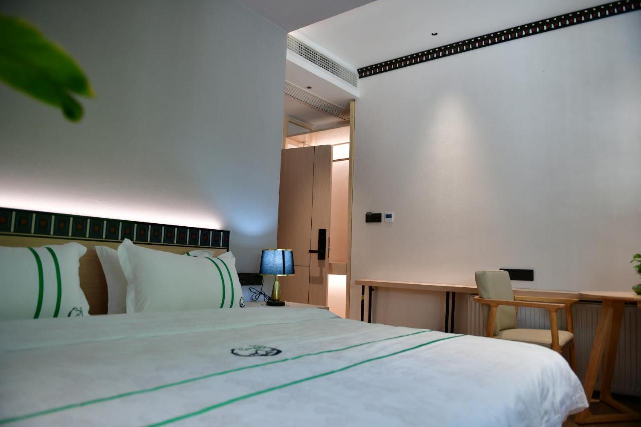 Xishu Garden Inn - Travel Agency Service - Car Rent Service - English Speaking Chengdu Exterior photo