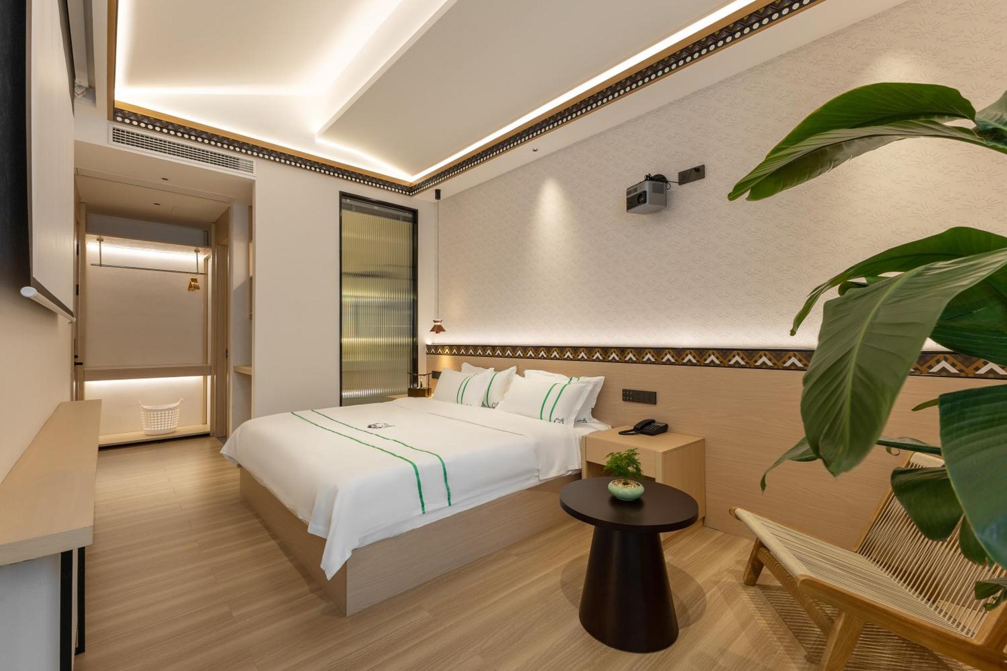 Xishu Garden Inn - Travel Agency Service - Car Rent Service - English Speaking Chengdu Exterior photo