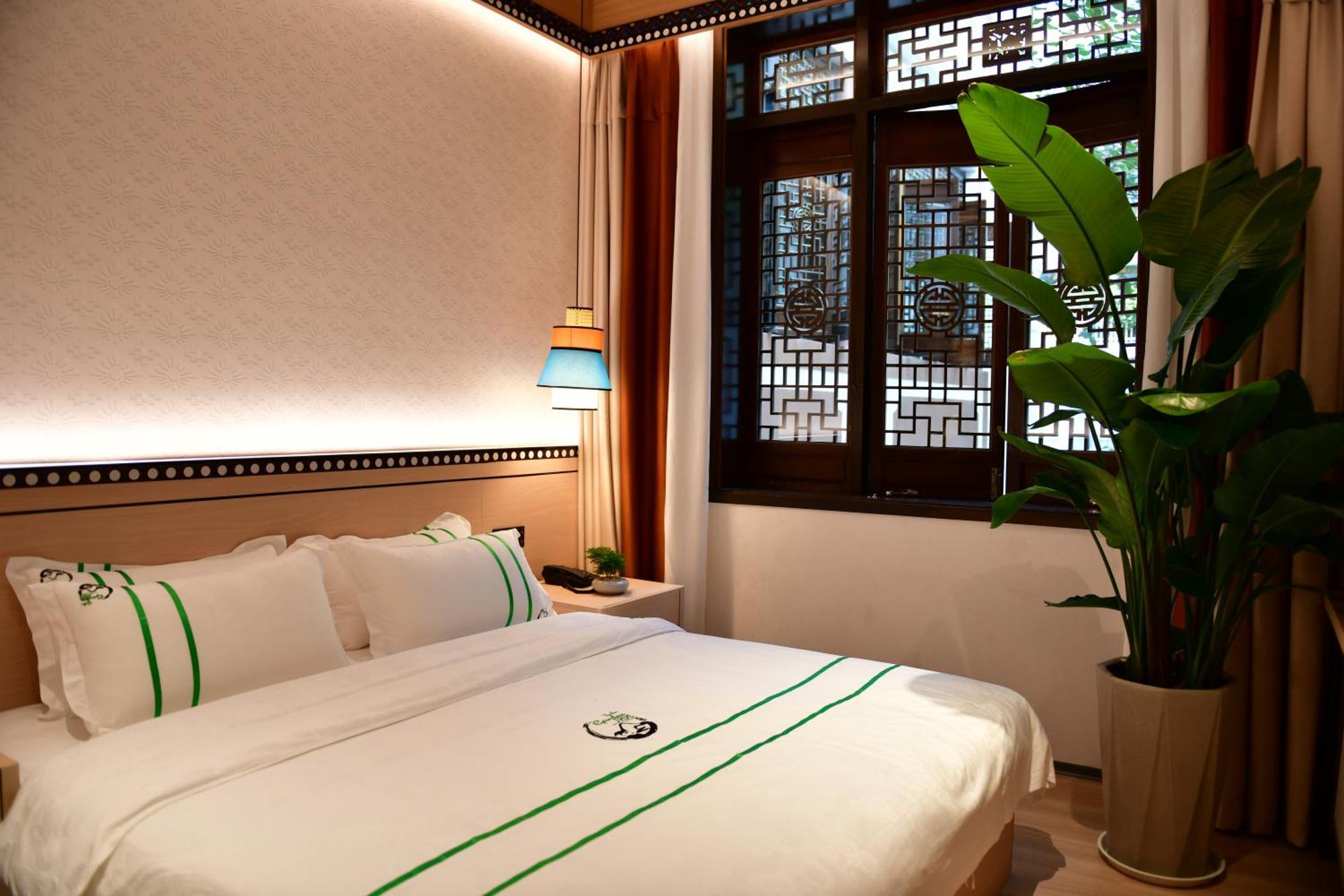 Xishu Garden Inn - Travel Agency Service - Car Rent Service - English Speaking Chengdu Exterior photo